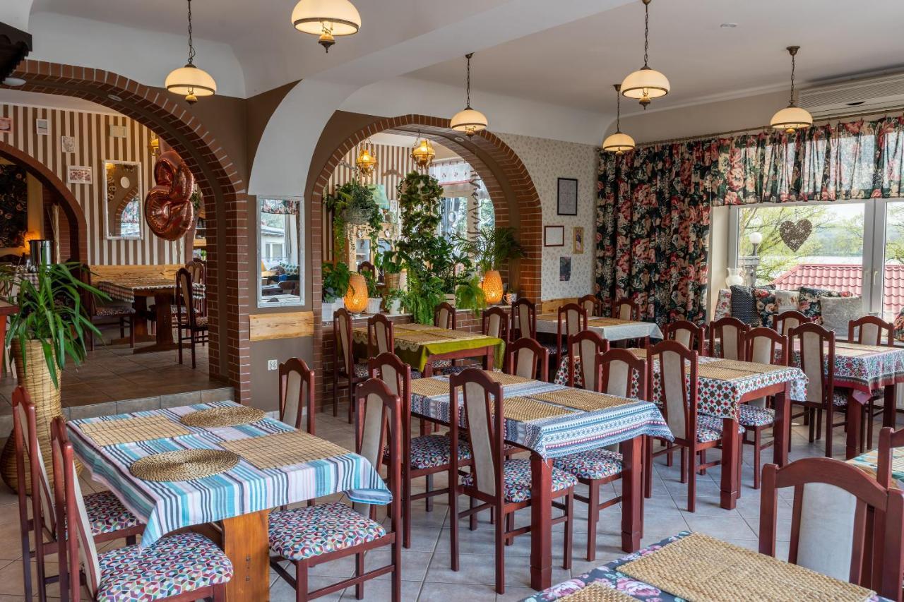 Gosciniec Skolimowka Restauracja I Pokoje Ze Sniadaniem Na Kaszubach Chmielno Eksteriør bilde